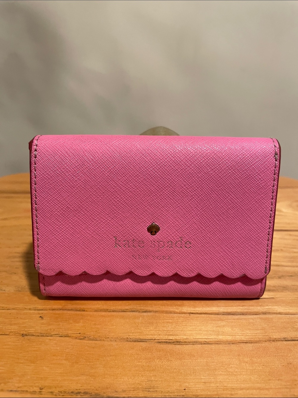 KATE SPADE Pink Scalloped Saffiano Leather Wallet | Compact Card Holder Designer